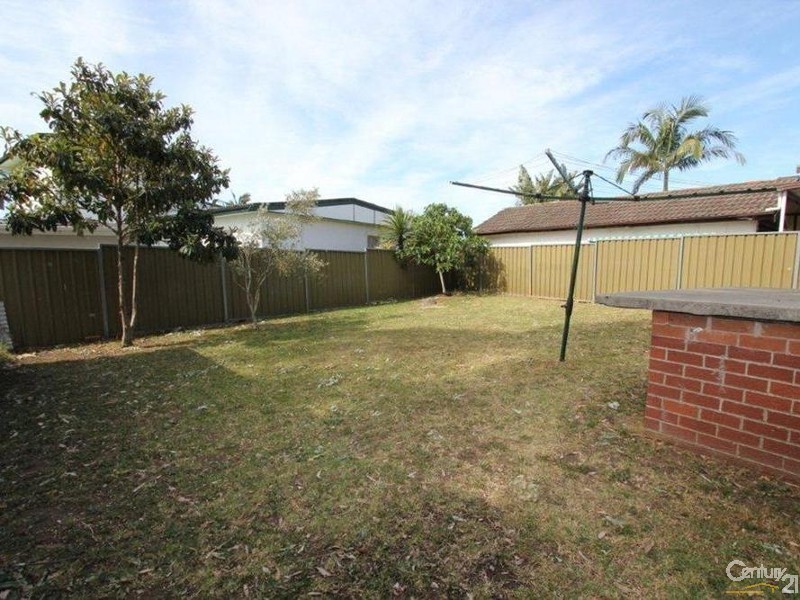 10 Crayford Crescent, Mount Pritchard NSW 2170