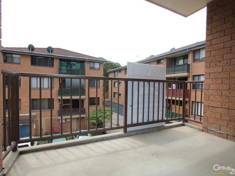 62/142 Moore Street, Liverpool NSW 2170