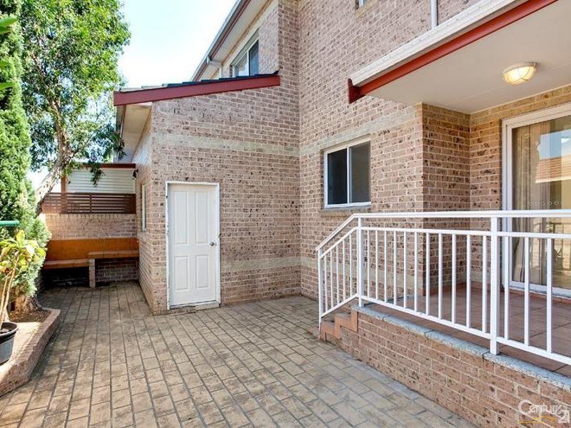 1/120 Oxford Street, Smithfield NSW 2164