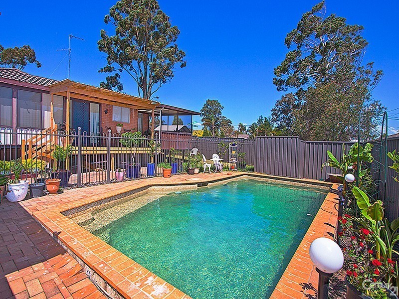 17 Taminga Road, Green Valley NSW 2168