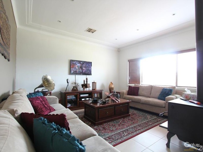 9 Patricia Avenue, Mount Pritchard NSW 2170