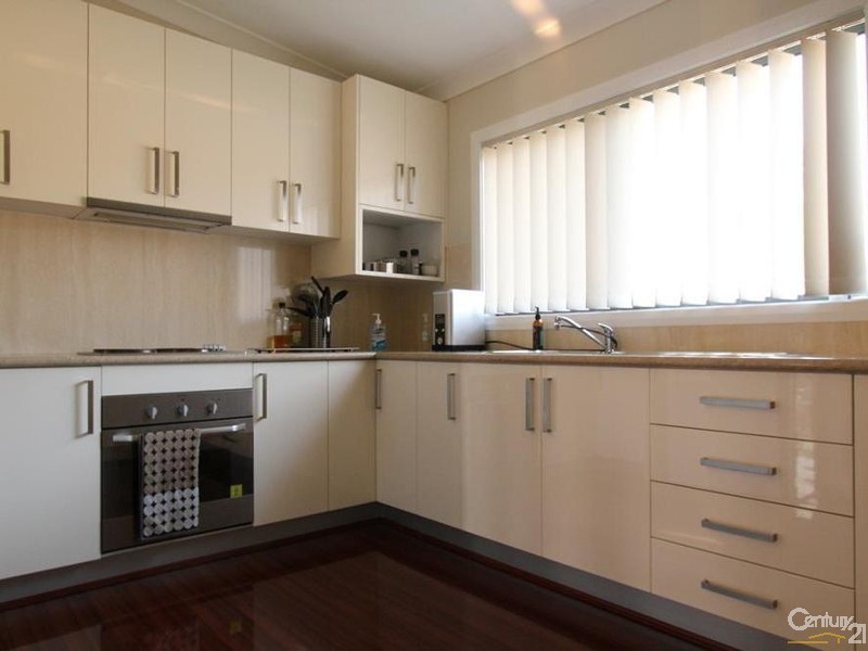 8 Ann Crescent, Mount Pritchard NSW 2170