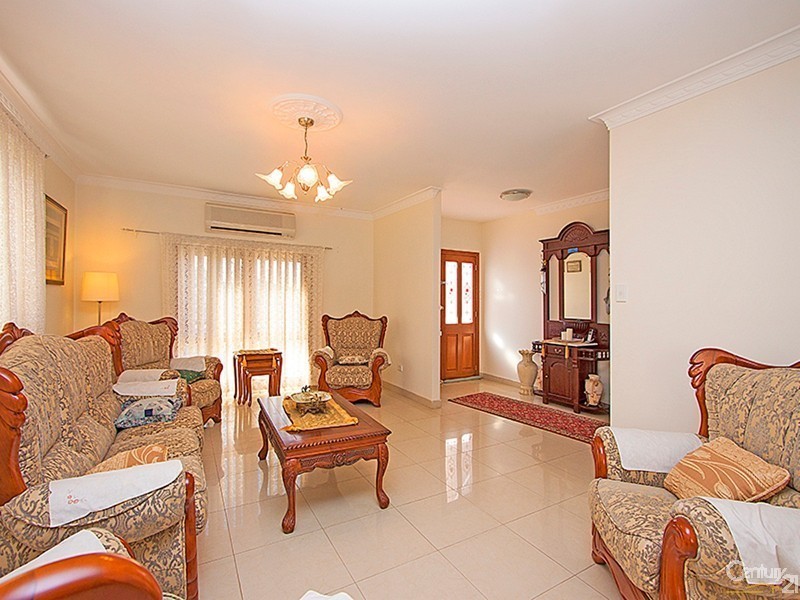 23 Roth Street, Casula NSW 2170