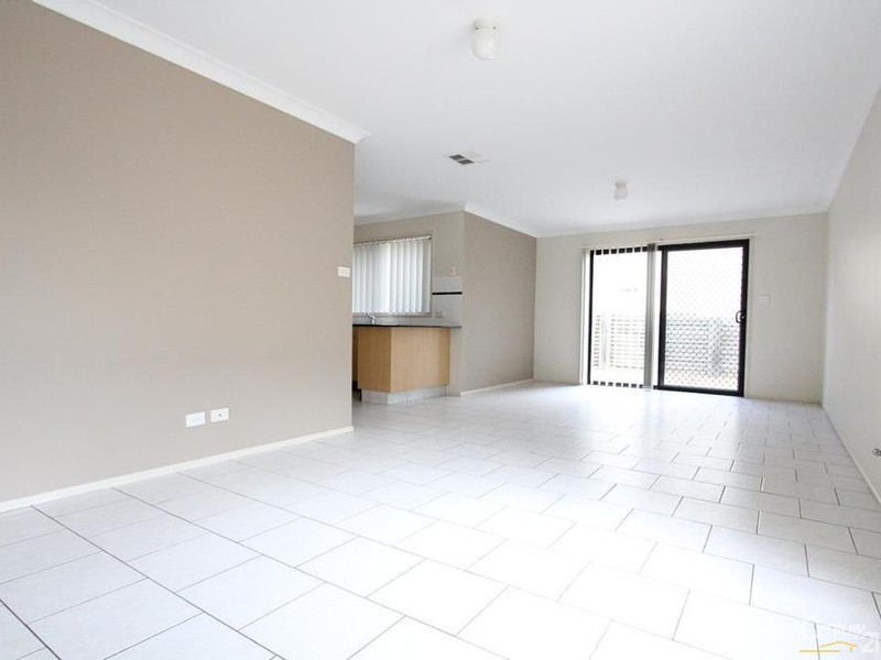 8/46-52 Wattle Road, Casula NSW 2170