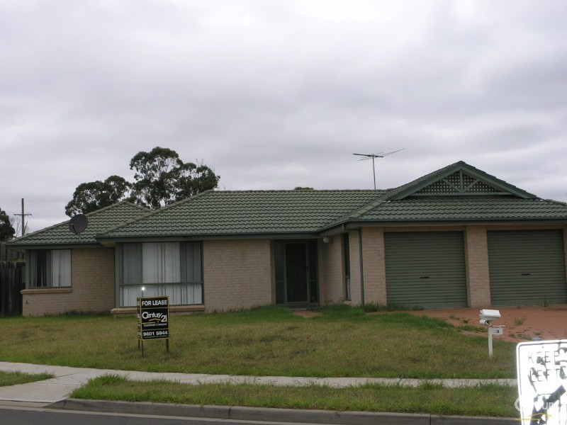 153 BRAIDWOOD DRIVE, Prestons NSW 2170