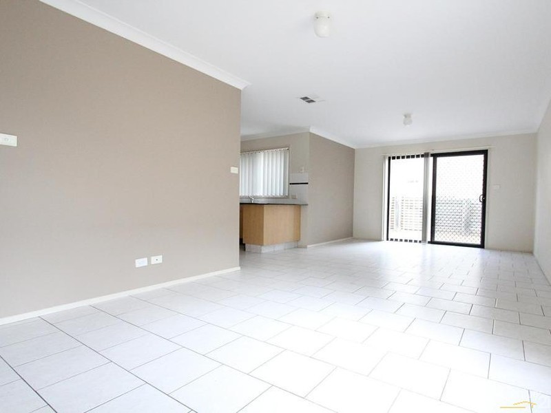 8/46-62 WATTLE ROAD, Casula NSW 2170