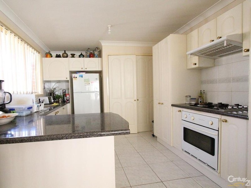 12A Mitchell Drive, West Hoxton NSW 2171