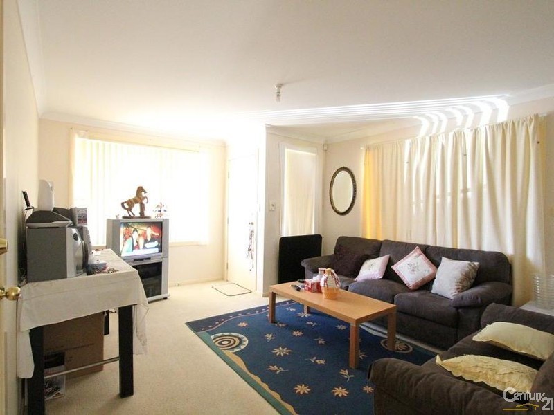 12A Mitchell Drive, West Hoxton NSW 2171