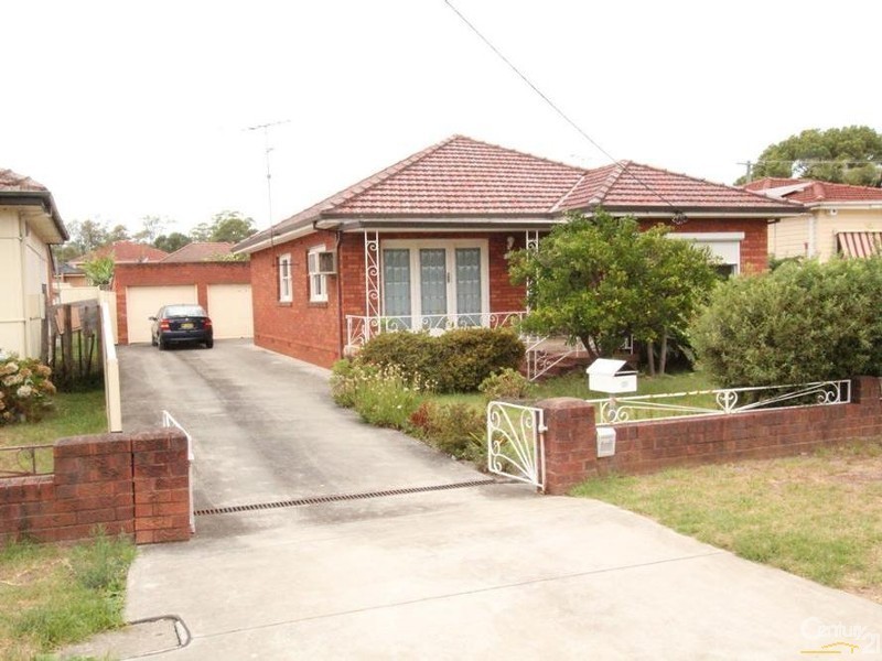 44 MARKET STREET, Moorebank NSW 2170