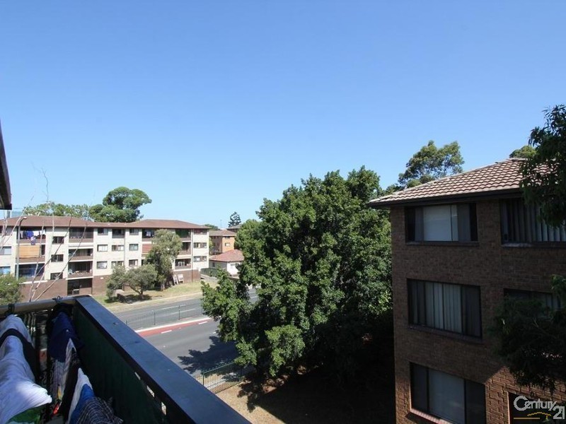 42/132 Moore Street, Liverpool NSW 2170