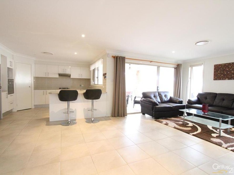 11 Laurieton Road, Carnes Hill NSW 2171