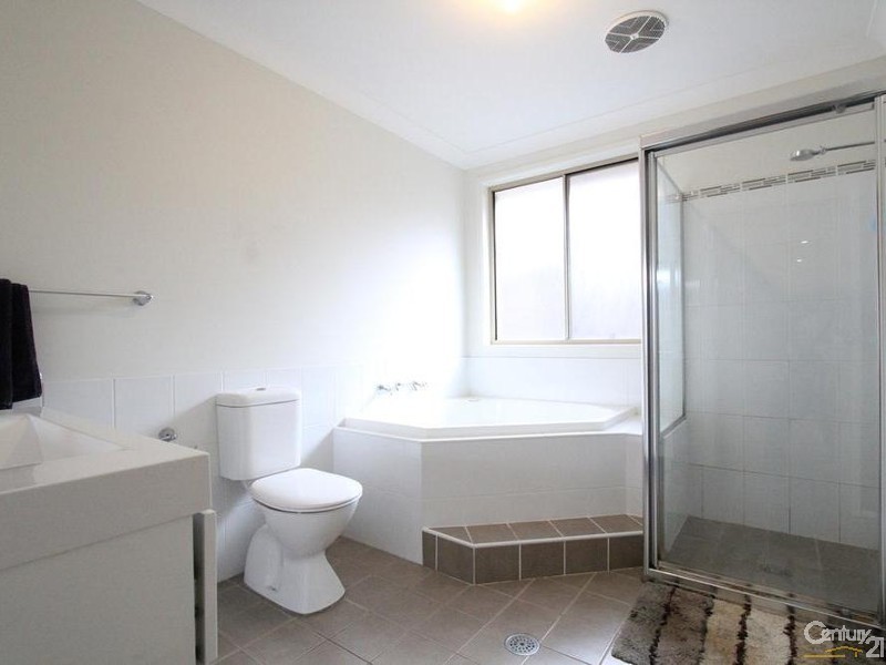 11 Laurieton Road, Carnes Hill NSW 2171