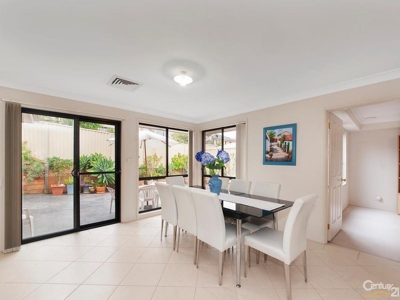 13 Ridgeway Close, West Hoxton NSW 2171