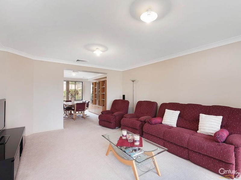13 Ridgeway Close, West Hoxton NSW 2171