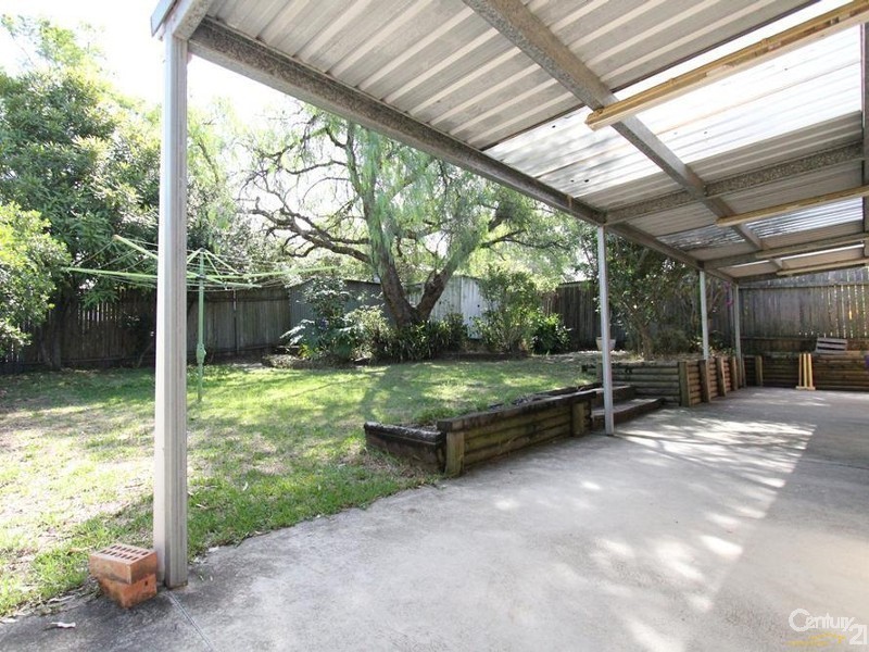 33 Harrow Road, Glenfield NSW 2167