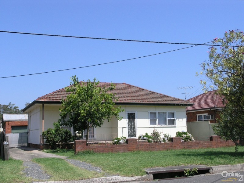 42 MARKET STREET, Moorebank NSW 2170