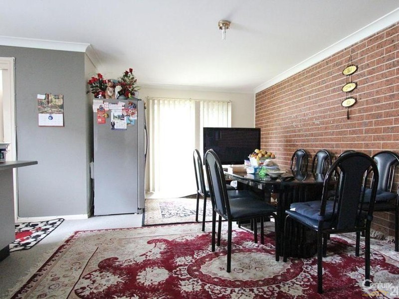 136A Renton Avenue, Moorebank NSW 2170