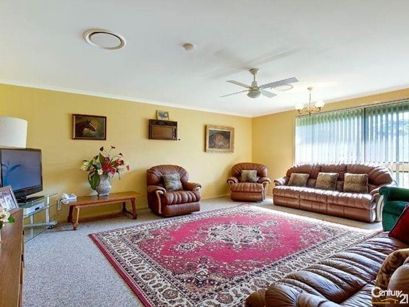 50 BELLFIELD AVENUE, Rossmore NSW 2557