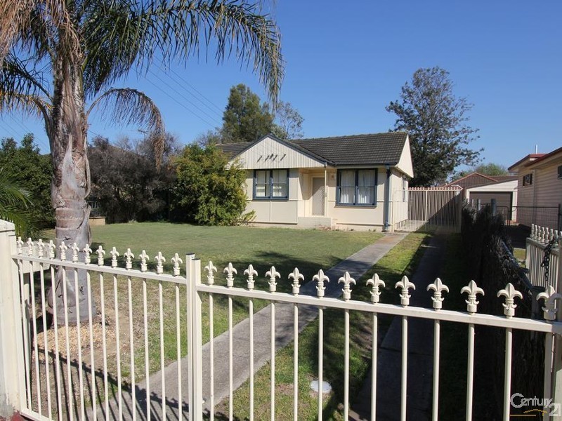 57 DERNA ROAD, Holsworthy NSW 2173