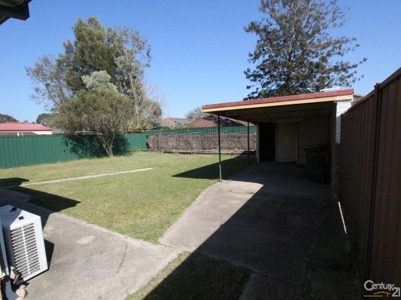 57 DERNA ROAD, Holsworthy NSW 2173