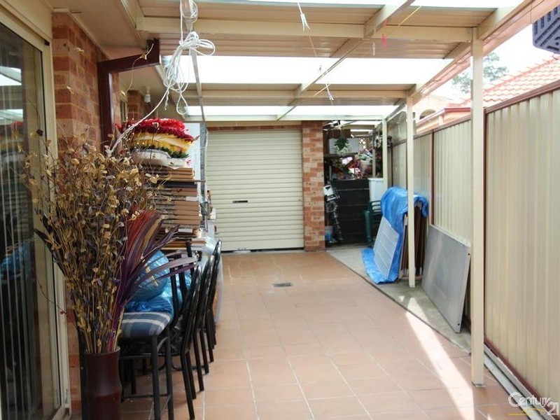 10 Chienti Place, Prestons NSW 2170