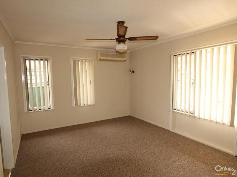 89 STRICKLAND CRESCENT, Ashcroft NSW 2168