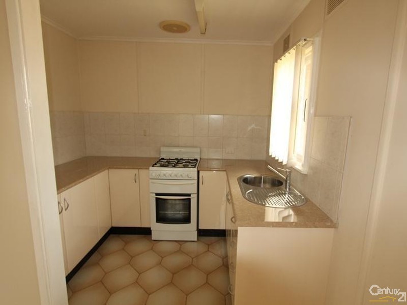 89 STRICKLAND CRESCENT, Ashcroft NSW 2168