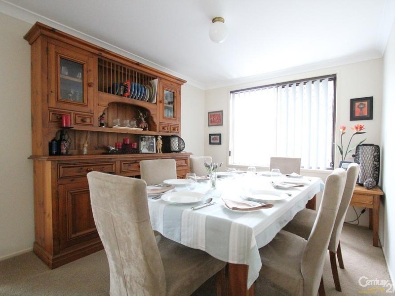 16 Morton Court, Wattle Grove NSW 2173