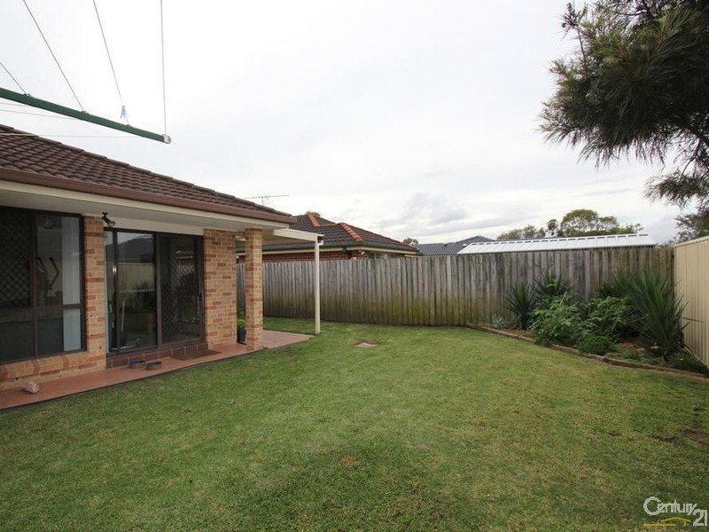 16 Morton Court, Wattle Grove NSW 2173