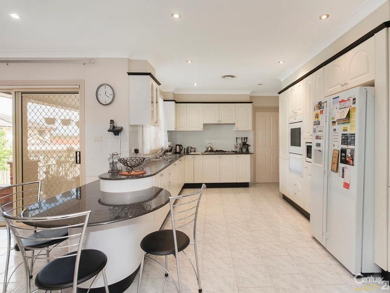 18 Esk Avenue, Green Valley NSW 2168