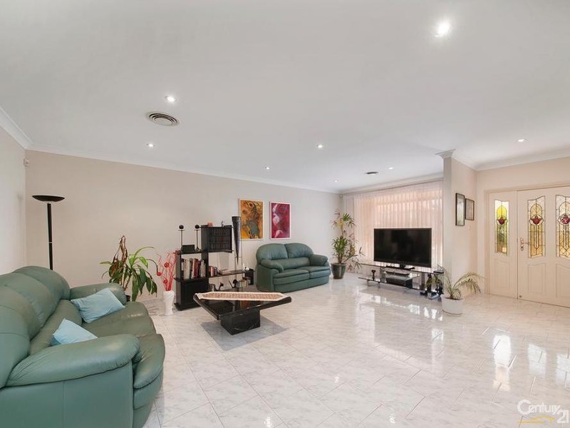 18 Esk Avenue, Green Valley NSW 2168