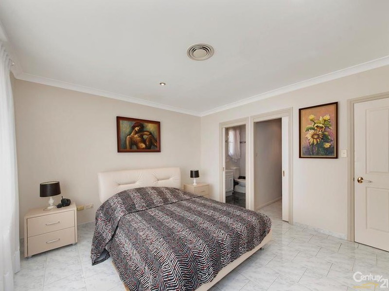 18 Esk Avenue, Green Valley NSW 2168