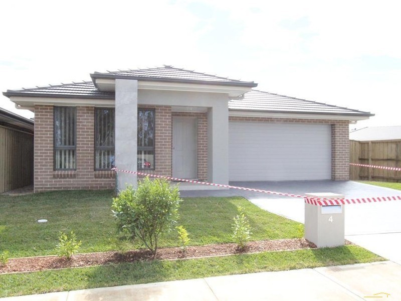 4 Sandhurst Drive, Gregory Hills NSW 2557