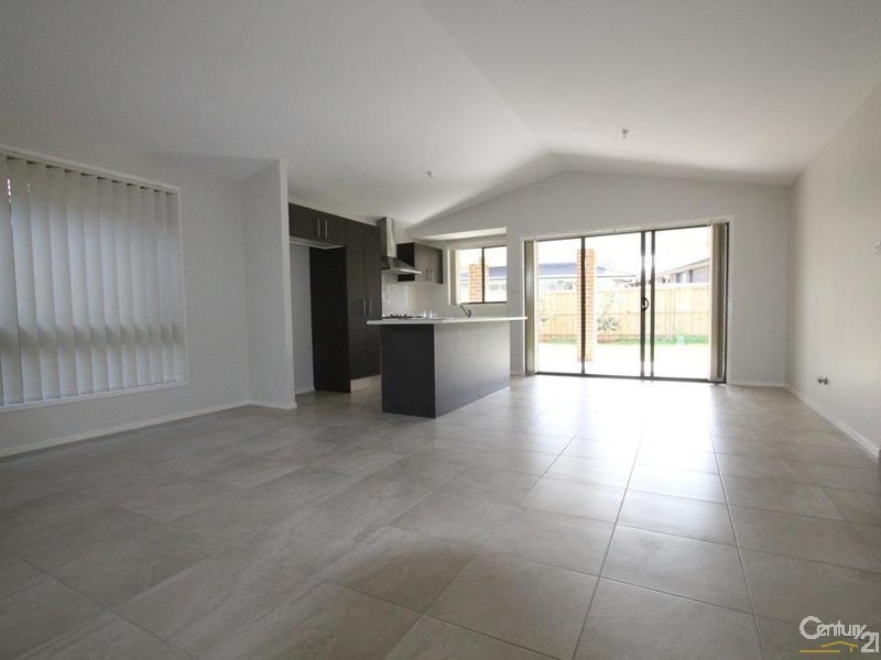 4 Sandhurst Drive, Gregory Hills NSW 2557