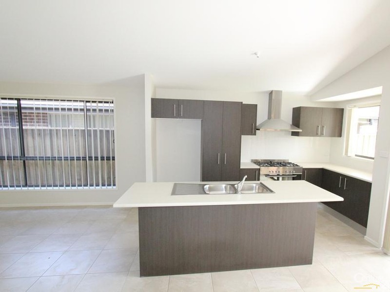 4 Sandhurst Drive, Gregory Hills NSW 2557