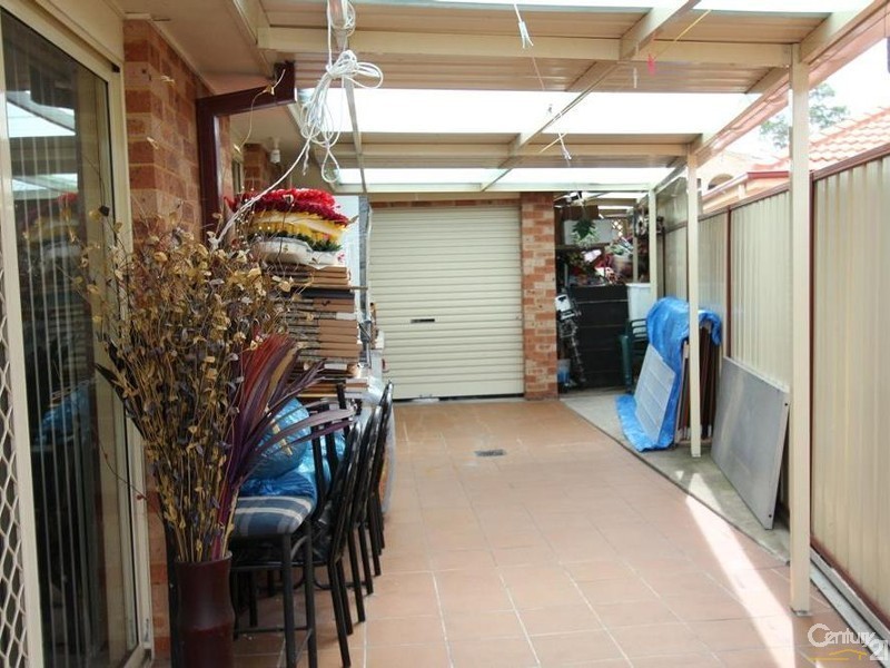 10 Chienti Place, Prestons NSW 2170