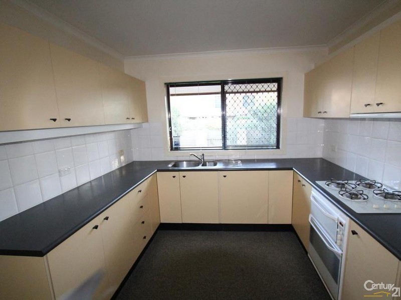 2 8/14 PROVOST MEWS, Holsworthy NSW 2173