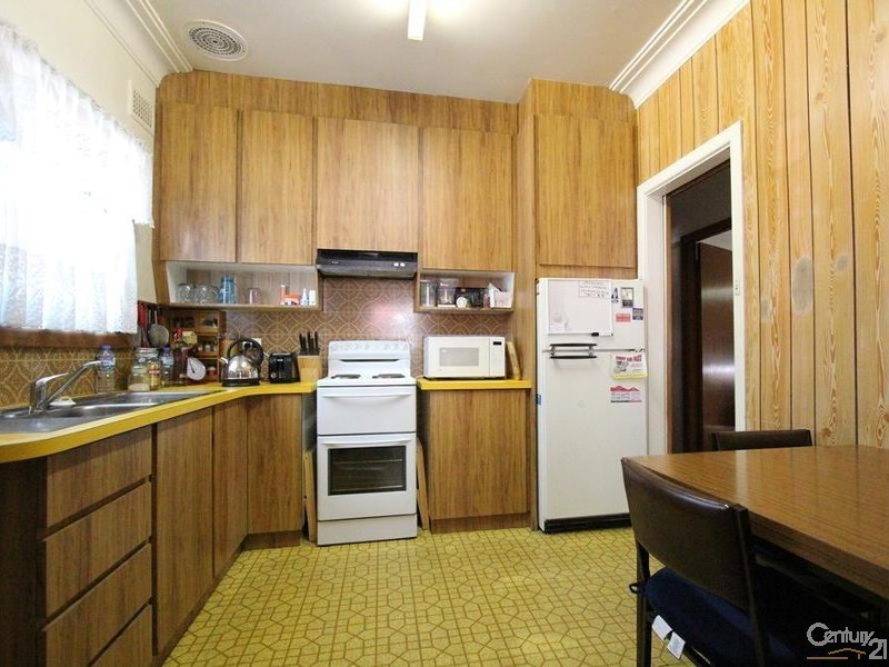 132 Hoxton Park Road, Liverpool NSW 2170