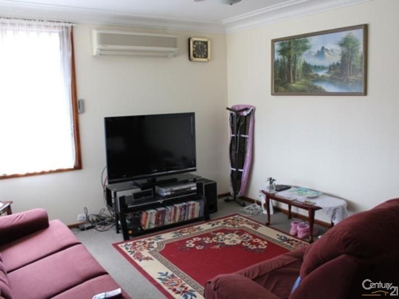 4 BIRD AVENUE, Lurnea NSW 2170