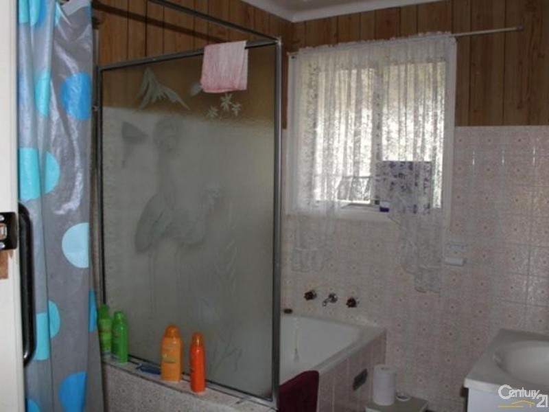 4 BIRD AVENUE, Lurnea NSW 2170