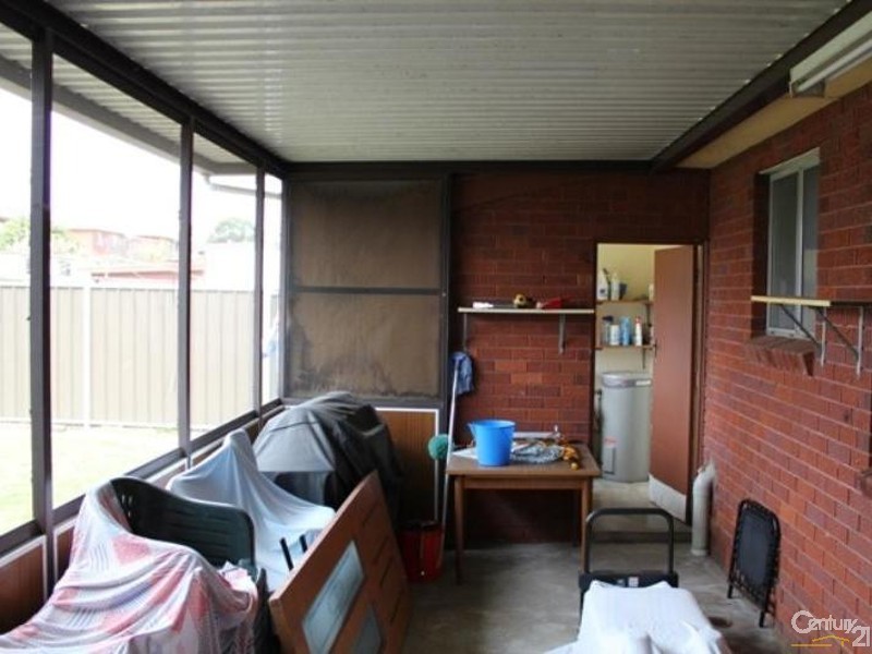 4 BIRD AVENUE, Lurnea NSW 2170