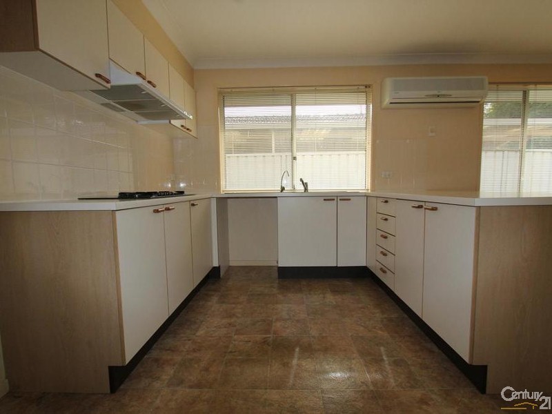 5 TIMBARA COURT, Wattle Grove NSW 2173