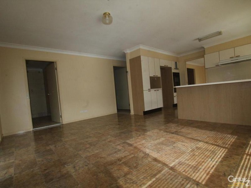 5 TIMBARA COURT, Wattle Grove NSW 2173