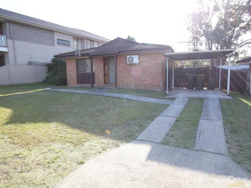 165 BARDIA PARADE, Holsworthy NSW 2173