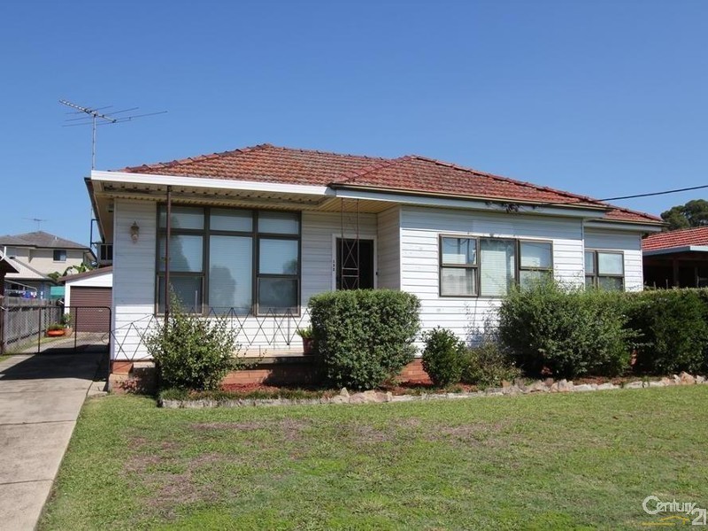 132 Hoxton Park Road, Liverpool NSW 2170