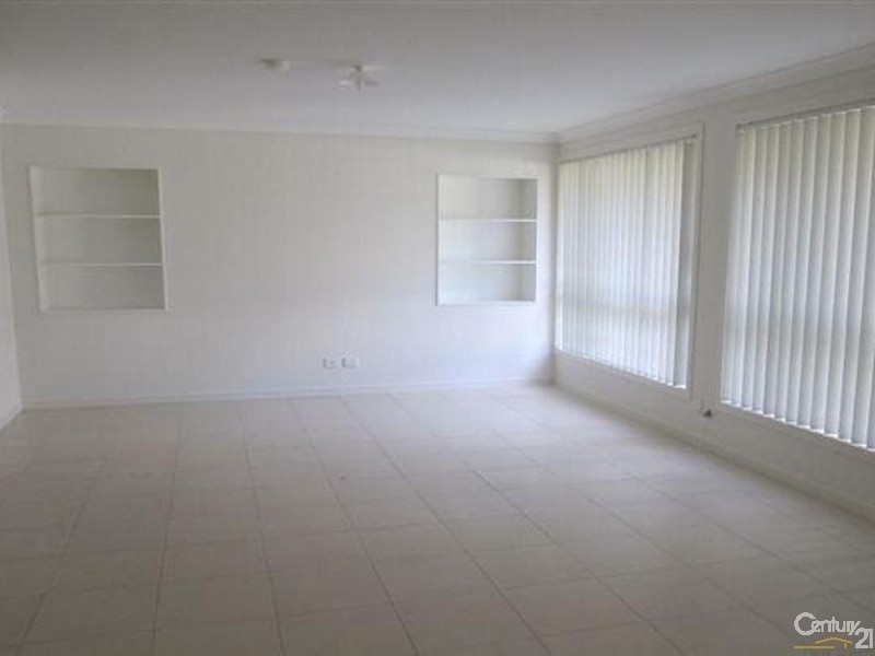 10 ASTON CLOSE, Hoxton Park NSW 2171