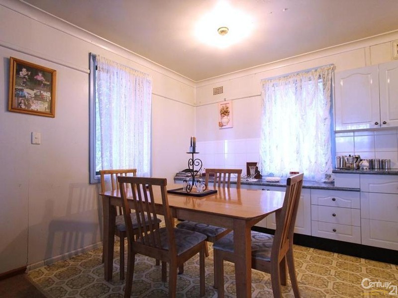 35 Warrigo Street, Sadleir NSW 2168