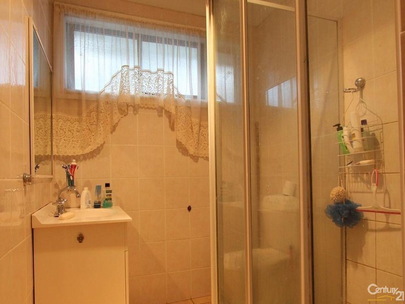 35 Warrigo Street, Sadleir NSW 2168