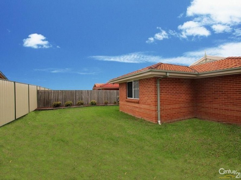 9 BODALLA COURTT, Wattle Grove NSW 2173