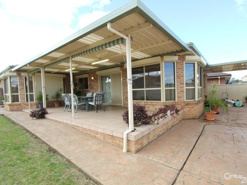 1 BOLTONS STREET, Horningsea Park NSW 2171